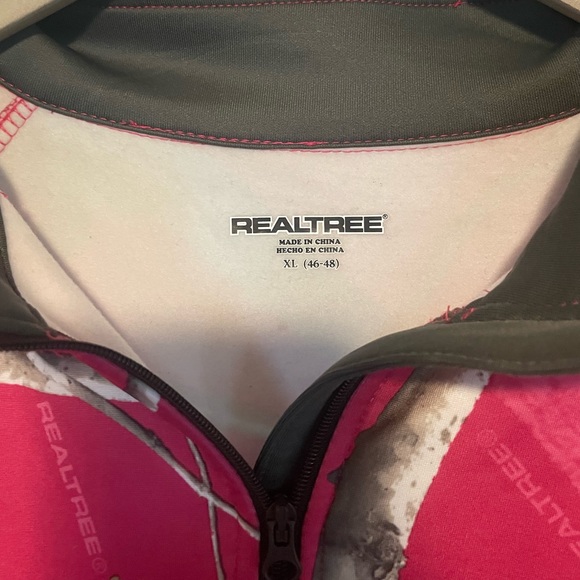 Authentic Real-tree pink quarter zip sweater. Worn it once and super cute - Picture 4 of 6